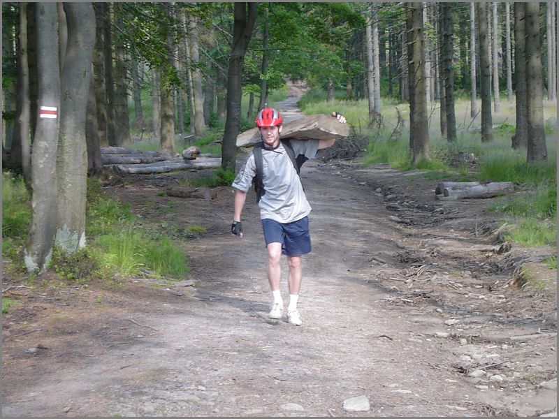 oooo, to ju nie przelewki, Przemek taszczy tor podjazdowy na hop